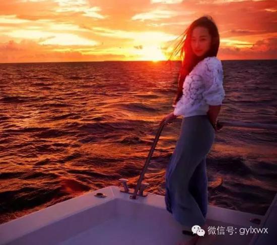 明星旅行糗事一籮筐 總有一個(gè)萌到你！