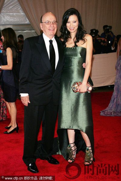 2010-05-03，“美國(guó)時(shí)裝學(xué)院盛典”紅毯