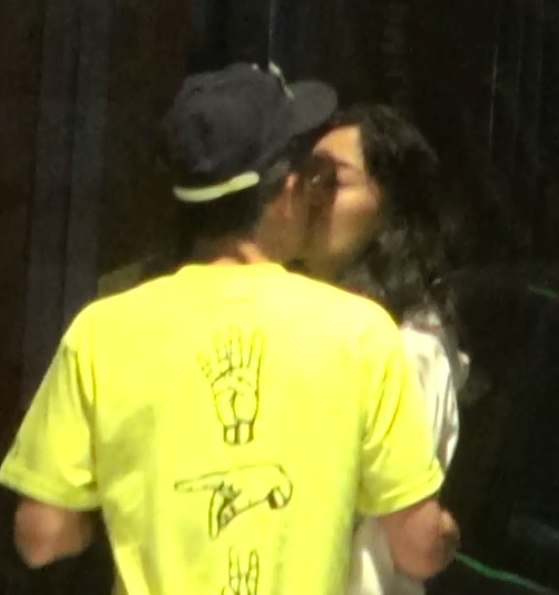 陳冠希當街擁吻