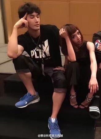 蔡依林錦榮合照秀恩愛(ài)