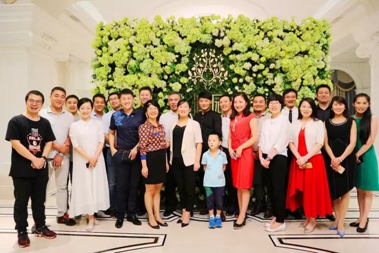 期待的時(shí)候，總是很長(zhǎng)，相聚的時(shí)候，總是很短。