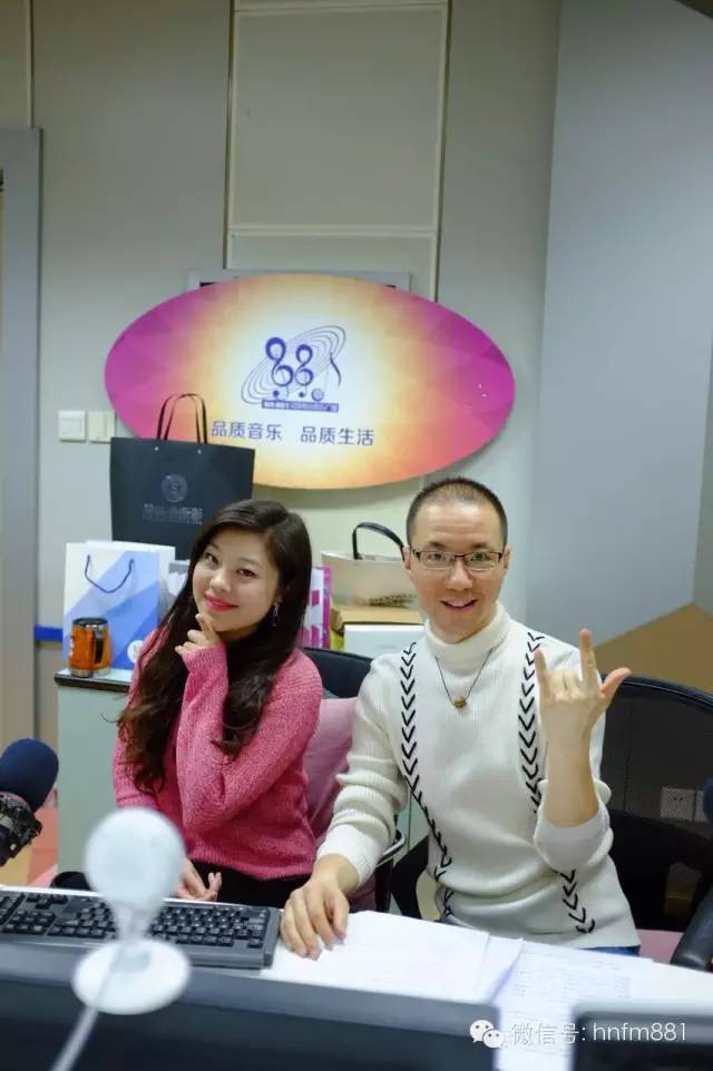 新聞先生凱文和新聞小姐李江也陪伴大家一同跨年！