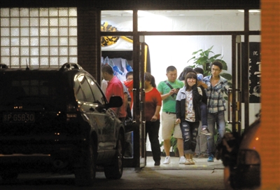 2012年9月17日，廠橋小學(xué)門口，一女子駕車錯將油門當(dāng)剎車，撞死一男學(xué)生。