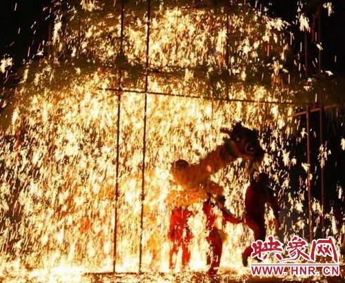 確山鐵花將登上萬眾矚目的春晚舞臺！