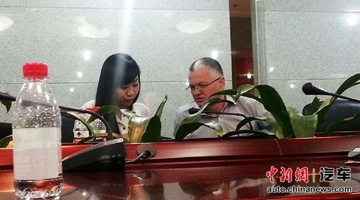 車主提供在維權(quán)過程中接觸德國技術(shù)人員的照片。