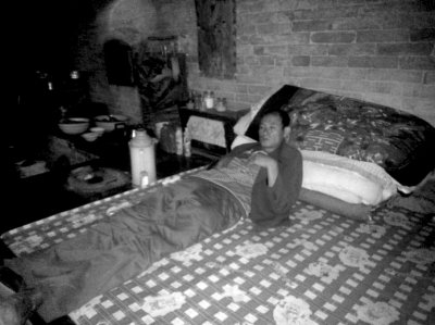 昨晚，張會(huì)英的丈夫接受采訪。記者 懷若谷/攝