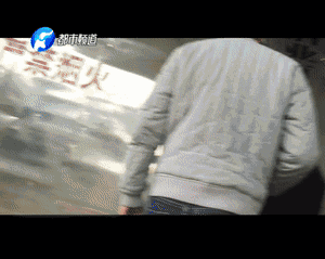 數(shù)以噸計的假名酒流向市場 記者臥底揭利益黑幕