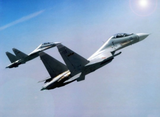 資料圖：解放軍蘇-30戰(zhàn)機(jī)。