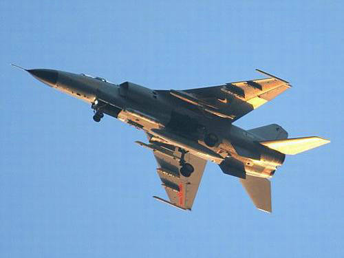 資料圖：進(jìn)行訓(xùn)練中國(guó)空軍飛豹戰(zhàn)機(jī)。