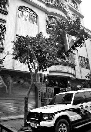 已經(jīng)被免職的陸豐“房爺”違規(guī)私用警車。