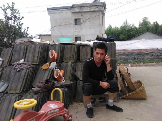 張輝忙于電話找工作，表示將自食其力。