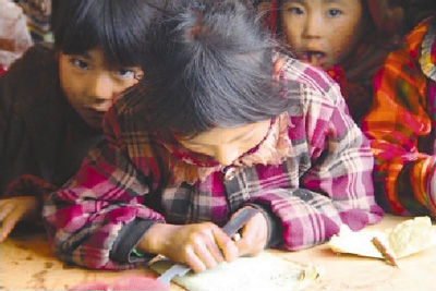 吉覺(jué)阿呷的家。記者 張文攝