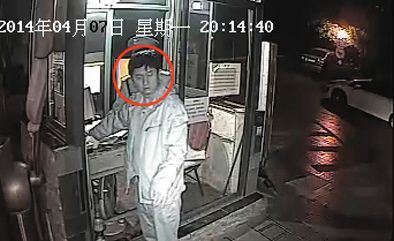 4月10日，一段“法官毆打保安”視頻成為網(wǎng)絡(luò)熱點。