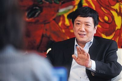 　政協(xié)委員、中國電力投資集團總經(jīng)理陸啟洲稱，7800元是其每月基本工資。資料圖片/新京報記者 楊杰