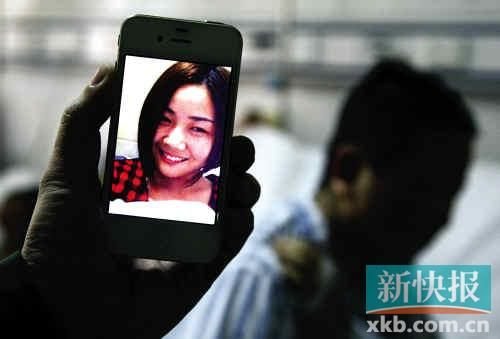 受傷之前的小蕓是一個(gè)漂亮的女孩。新快報(bào)記者畢志毅/攝