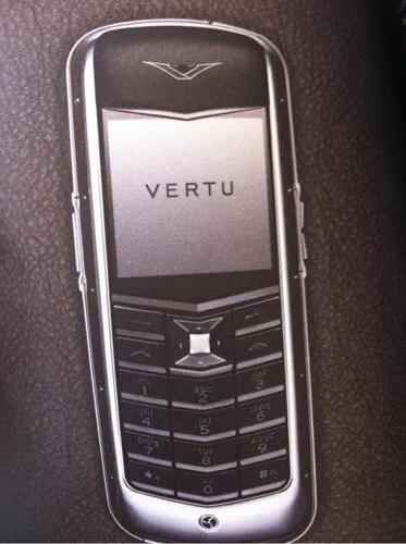 (葉先生的手機(jī)目前已經(jīng)送去維修，圖冊(cè)中的手機(jī)是和葉先生同款的。圖/瀟湘晨報(bào)滾動(dòng)新聞?dòng)浾?文乃斐)