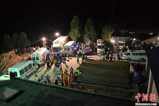 　圖為事故救援現(xiàn)場(chǎng)。