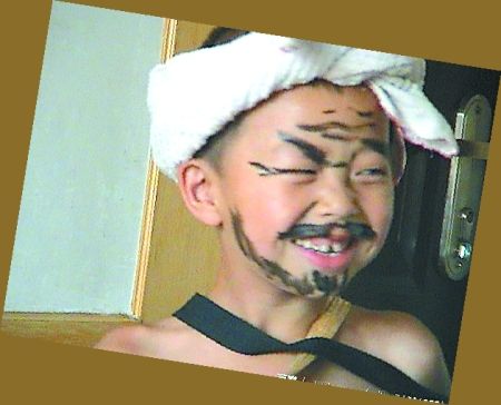 老鄉(xiāng)見老鄉(xiāng)，甭提多開心