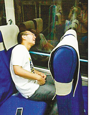 朱江突然發(fā)?。ㄊ忻窆﹫D）