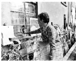 老人家中被盜四次，因而如此來保護自己