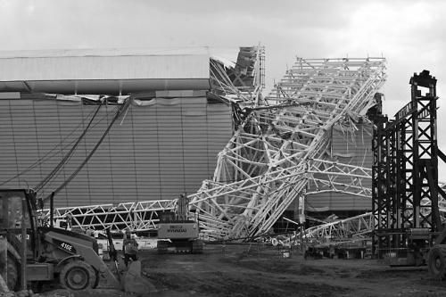 圣保羅市伊塔蓋拉球場(chǎng)坍塌現(xiàn)場(chǎng)。