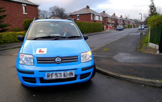 英國女子連考110次駕照仍未通過。