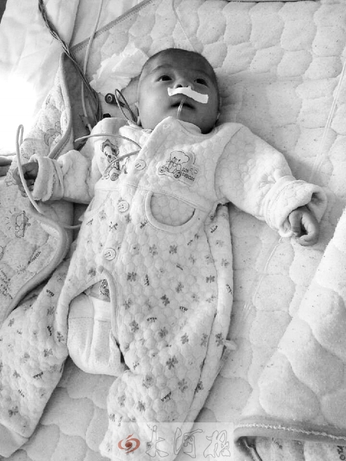 被巡防隊員發(fā)現的棄嬰