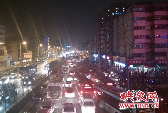 8月7日晚21點5分，道路終于恢復通行