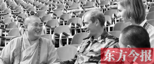 克里姆林宮警衛(wèi)司令謝爾蓋將軍會(huì)見(jiàn)釋永信，一同觀看排練