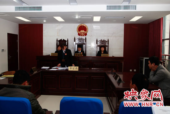 11月13日，金水區(qū)法院集中宣判了6起拖欠農(nóng)民工工資案件。