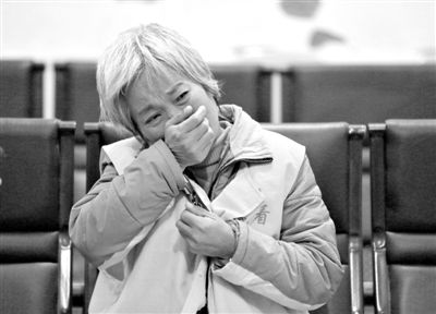 11月20日，河南省鹿邑縣法院，武文英涉嫌故意殺人被審。