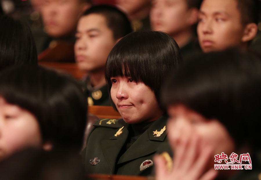 現(xiàn)場觀眾感動落淚。