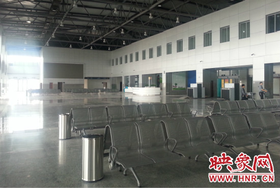 鄭州新客運(yùn)北站候車(chē)大廳。