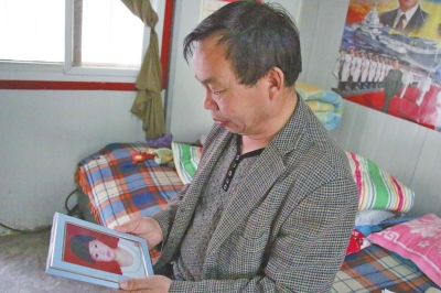 每次想起自己3歲小孫女的無(wú)辜離世，老高都深深地悔恨自己交友不慎