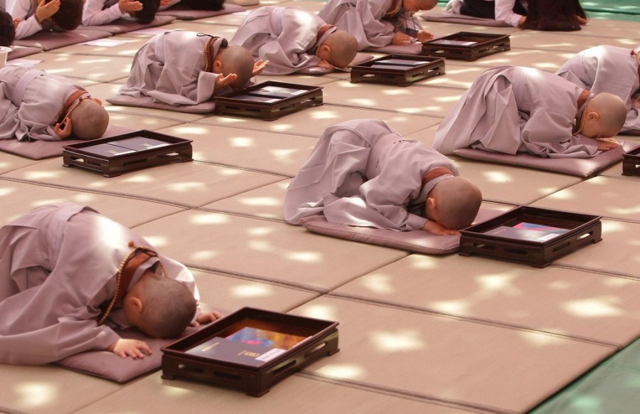 韓國男童剃度體驗(yàn)僧侶生活