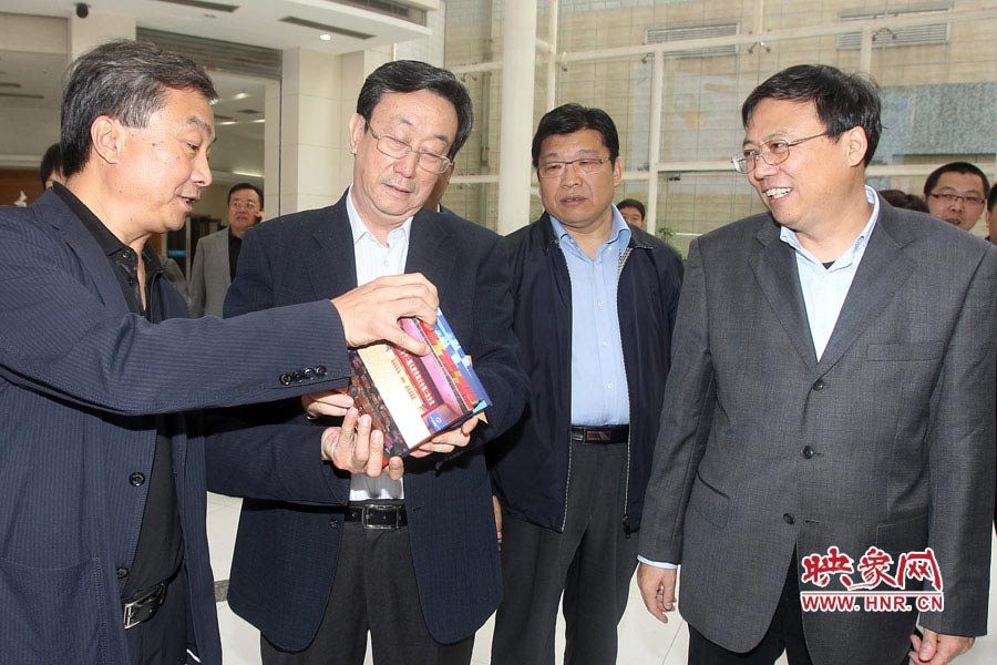 河南省委書記、省人大常委會主任郭庚茂視察河南電視臺 東方今報(bào)記者沈翔 劉棟杰/攝