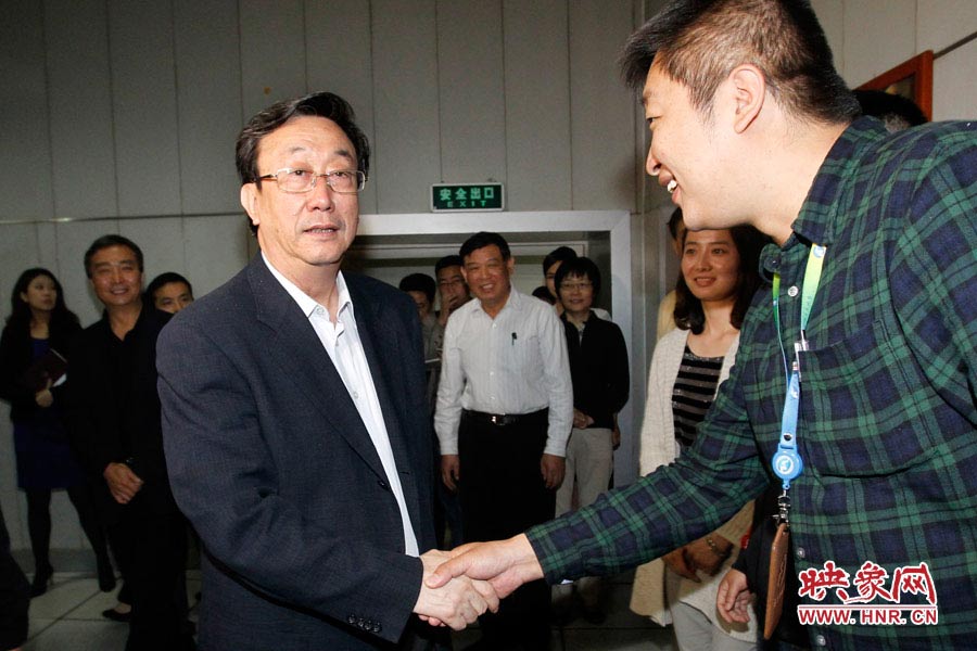 河南省委書記、省人大常委會主任郭庚茂視察河南人民廣播電臺 映象網(wǎng)記者邵恰 段晉哲/攝