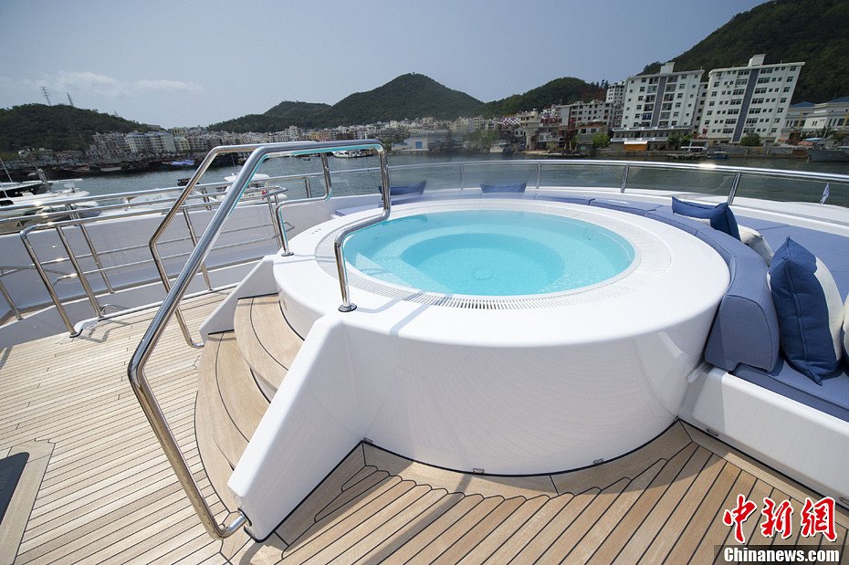 中國(guó)買家購3億豪華游艇