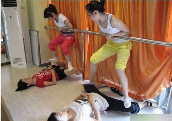 藝校妹子到底有多苦？