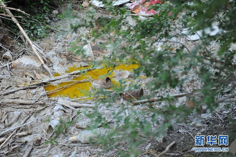 地下水成“綠茶”　污染二十多年該誰(shuí)治？