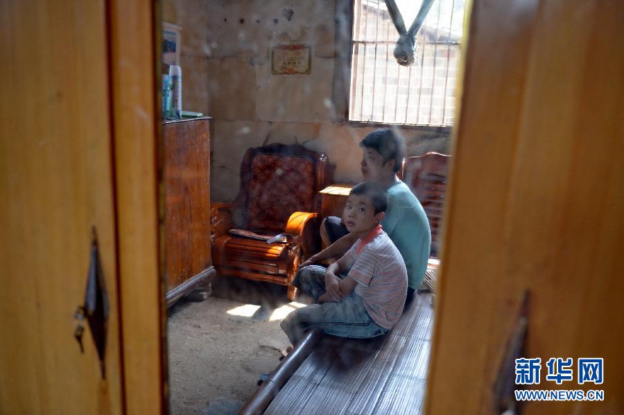 農(nóng)場(chǎng)棚戶區(qū)的最后留守家庭：留下的是回憶，迎來的是幸福