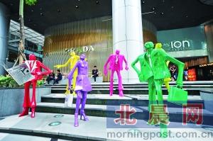 烏節(jié)路上大牌云集。