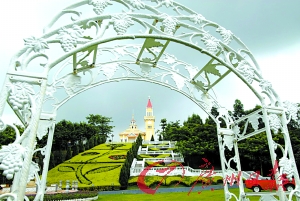 龍鳳山莊有歐式古堡。