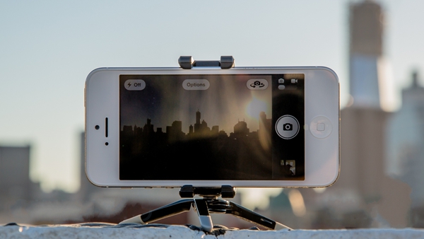 手機(jī)“禍害”旅行的10大罪證 你中槍了嗎？