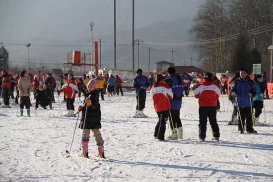 　　北京匯通諾爾狂飆樂園滑雪場(chǎng)