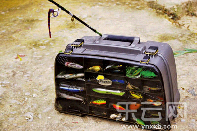 　　又稱擬餌釣魚,起源于歐洲,國內(nèi)翻譯為“路亞”。