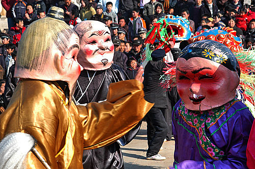 過(guò)大年 逛廟會(huì)——鶴壁?？h社火古廟會(huì)戲耍攻略