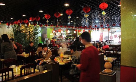 來到四川,不吃火鍋就對不起這片火辣辣的土地。