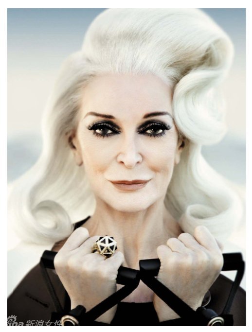 82歲時尚女魔頭領(lǐng)銜 名模健身體操大片