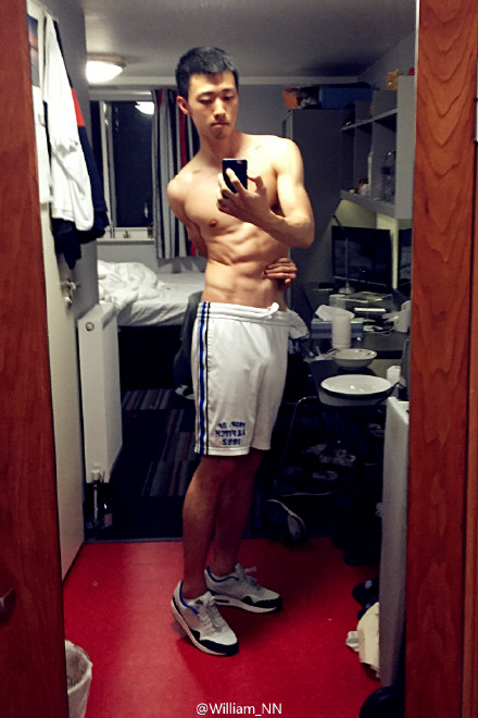 這么性感，你女朋友造？